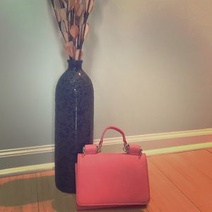 Super cute mini bag- crossbody strap included